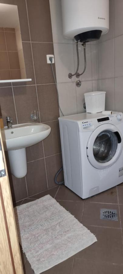Naki Apartmani ポドゴリツァ エクステリア 写真