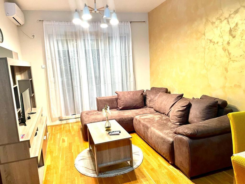Naki Apartmani ポドゴリツァ 部屋 写真